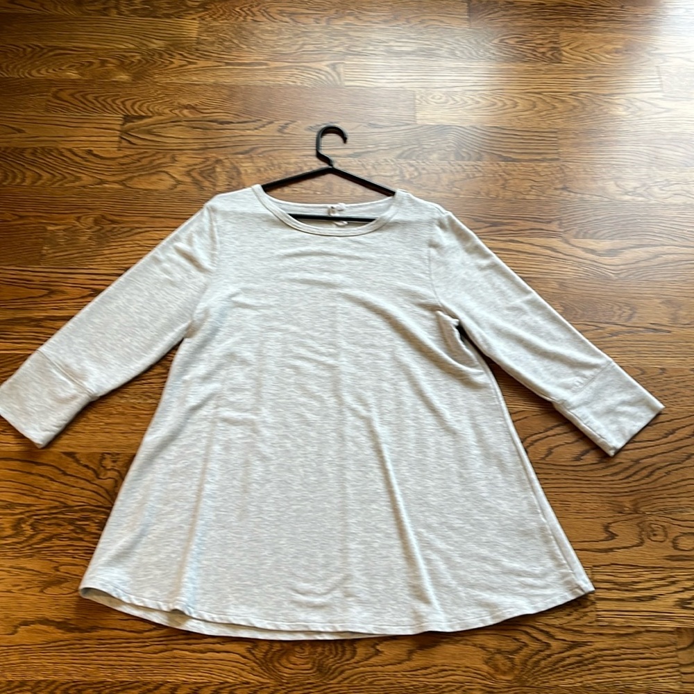 Cable & Gauge heathered grey tunic